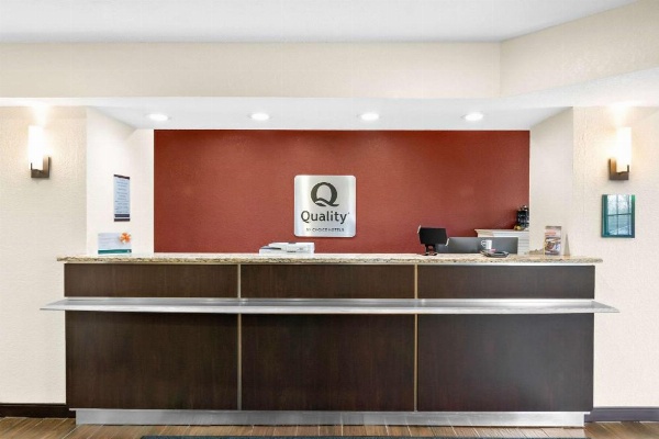 Quality Inn image 11