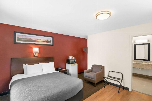 Quality Inn image 17