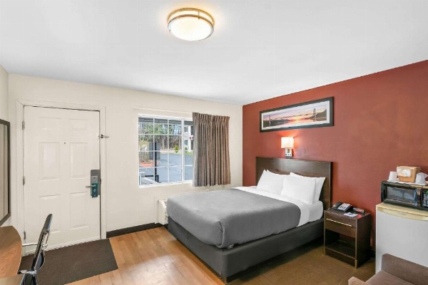 Quality Inn image 19