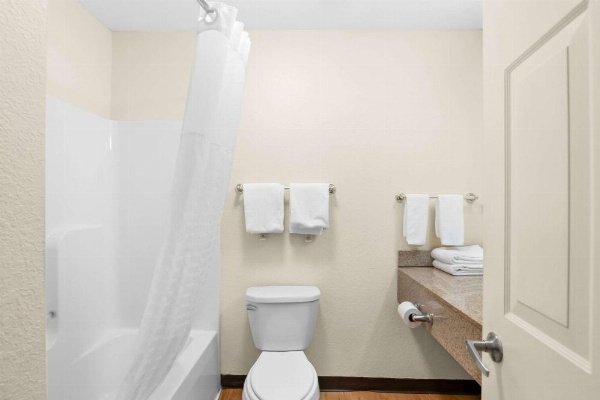 Quality Inn image 29